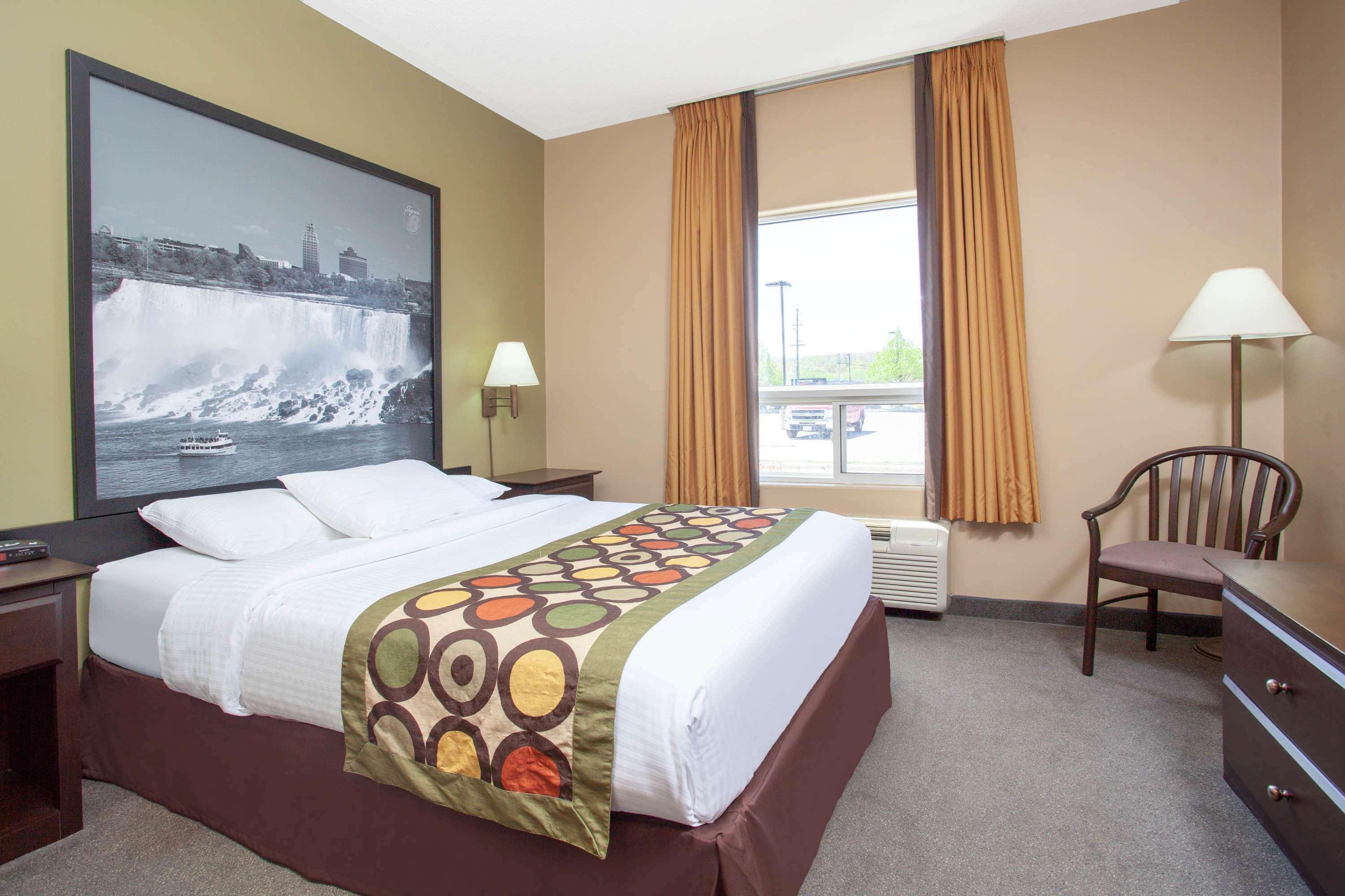 Super 8 By Wyndham Midland Ξενοδοχείο Εξωτερικό φωτογραφία