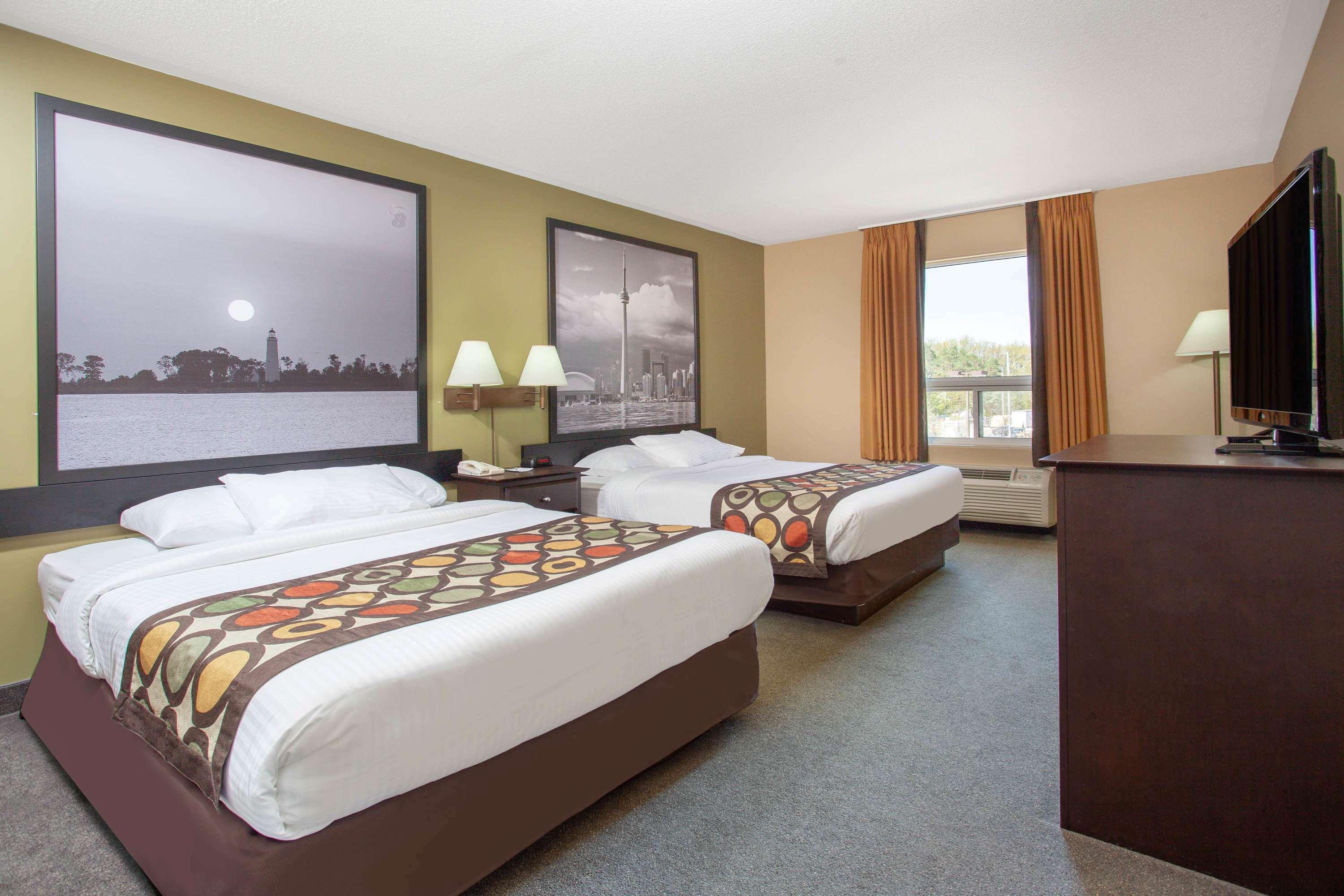 Super 8 By Wyndham Midland Ξενοδοχείο Εξωτερικό φωτογραφία